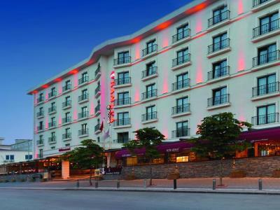 Otel Ramada By Wyndham Florya 4*