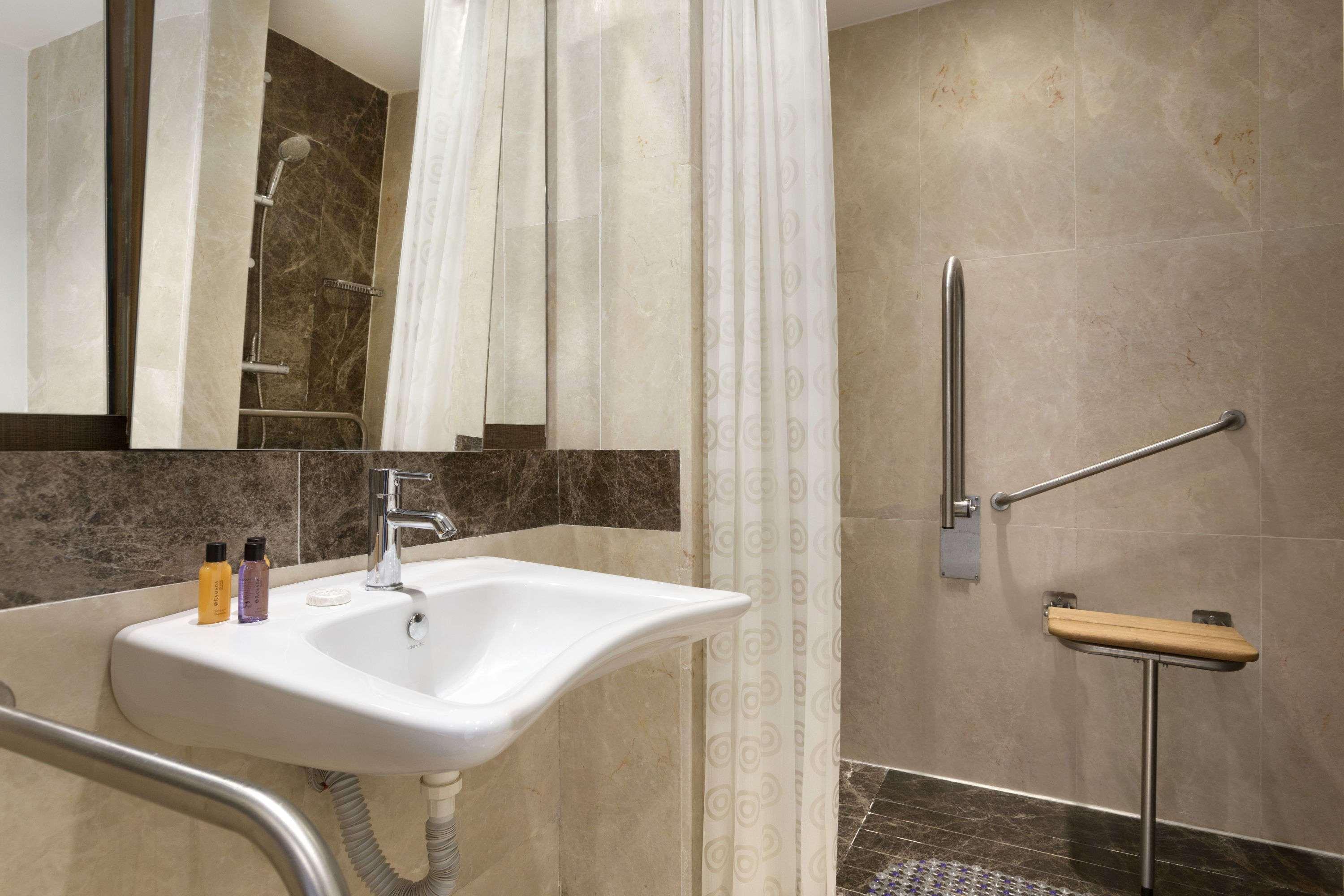 Otel Ramada By Wyndham Florya